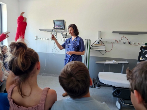 2025-04-30_KMM_Schülerführung_Notfallklinik_FotoHäfele (4).jpg