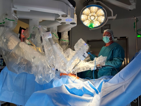 KlinikumMemmingen_Roboterchirurgie_01.jpg