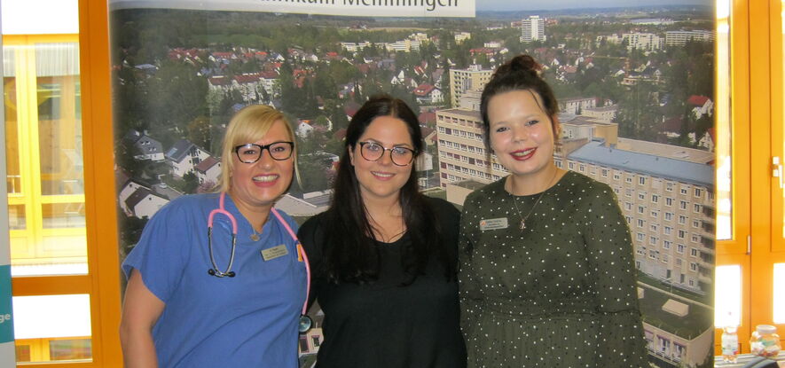 von links nach rechts: Frau Pöppl, Johanna Keller und Sophia Zettler; leider nicht mit im Bild: Agnesa Nrecaj