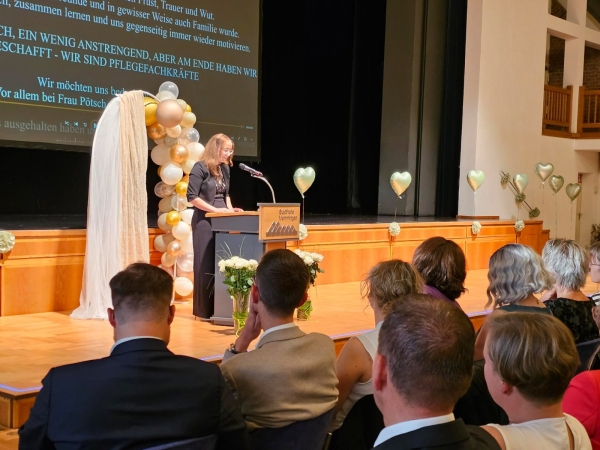 KlinikumMemmingen_Examensfeier_Krankenpflegeschule_17.jpg