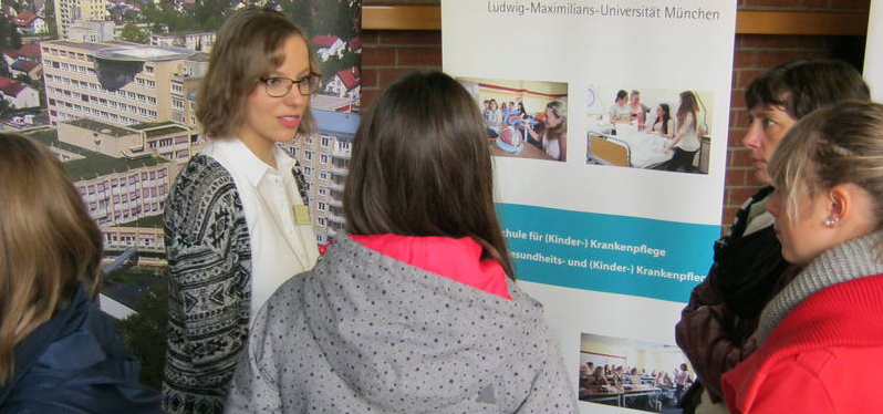 Impressionen zur Ausbildungsmesse 2016.